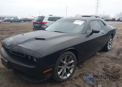2022 Dodge Challenger Sxt z USA, uszkodzony, nr VIN 2C3CDZAG2NH140222